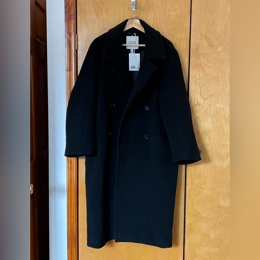 COS Women’s Oversized Double-breasted Wool Long Coat in Black - Picture 6 of 11